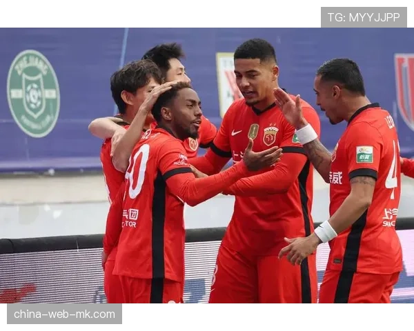 上海申花前五轮对手纷纷引援,大连英博国安海港均有动作