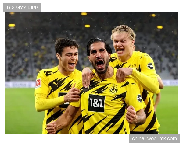 复盘德国国家德比：拜仁战术克制取胜，多特蒙德暴露中路防守漏洞。