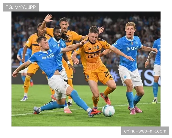 意甲中游球队观察:三后卫体系回归成为本季战术新潮流