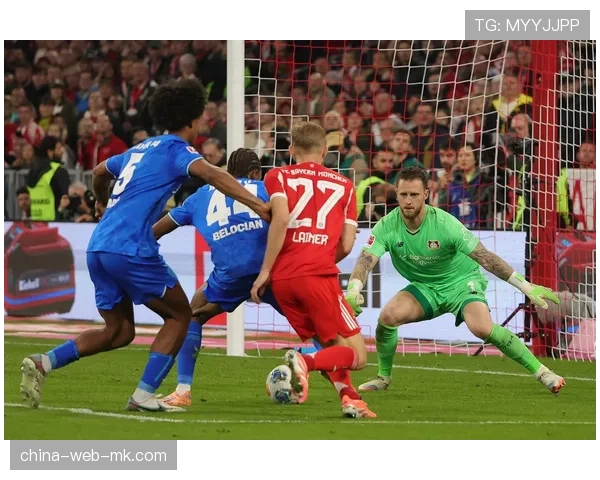 拜仁客场3-1逆转法兰克福，凯恩点射破门将与勒沃库森分差缩小至2分